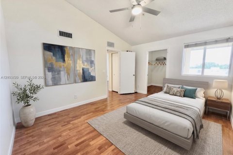 Copropriété à louer à Tamarac, Floride: 2 chambres, 87.24 m2 № 2413326 - photo 8