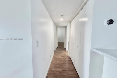 Copropriété à louer à Tamarac, Floride: 2 chambres, 87.24 m2 № 2413326 - photo 7