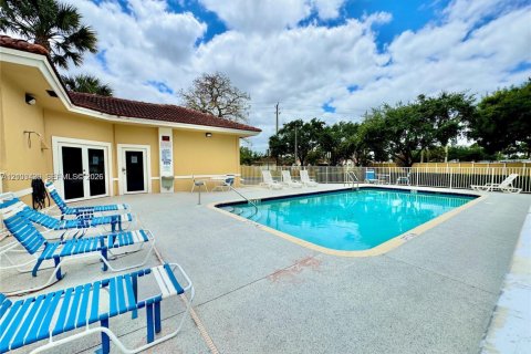 Copropriété à louer à Tamarac, Floride: 2 chambres, 87.24 m2 № 2413326 - photo 15
