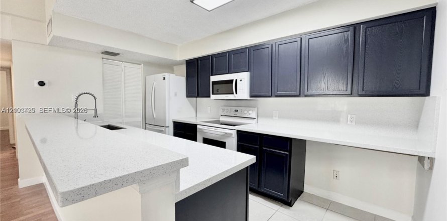 Condo à Tamarac, Floride, 2 chambres № 2413326