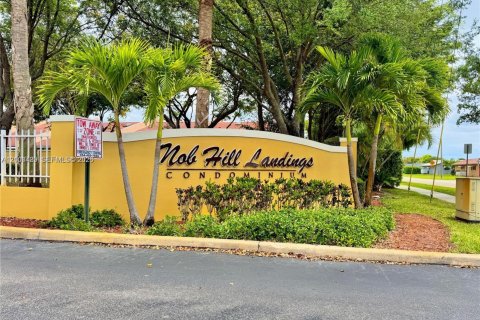 Copropriété à louer à Tamarac, Floride: 2 chambres, 87.24 m2 № 2413326 - photo 17