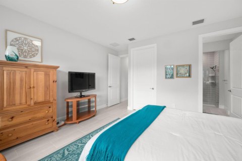 Villa ou maison à vendre à Port St. Lucie, Floride: 3 chambres, 260.87 m2 № 2087149 - photo 11