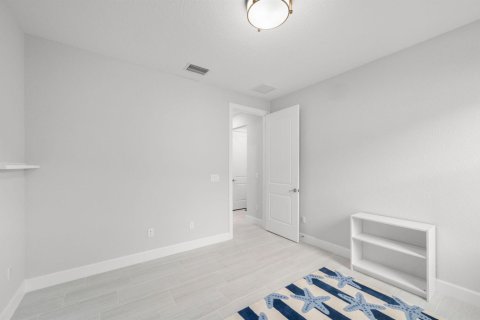 Villa ou maison à vendre à Port St. Lucie, Floride: 3 chambres, 260.87 m2 № 2087149 - photo 16