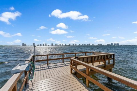 Condominio en venta en North Palm Beach, Florida, 1 dormitorio, 62.43 m2 № 2077781 - foto 26