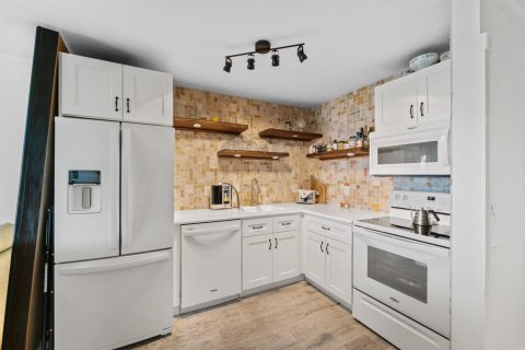 Condominio en venta en North Palm Beach, Florida, 1 dormitorio, 62.43 m2 № 2077781 - foto 12