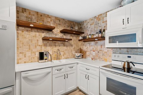 Condominio en venta en North Palm Beach, Florida, 1 dormitorio, 62.43 m2 № 2077781 - foto 13