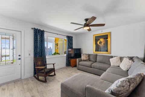 Condominio en venta en North Palm Beach, Florida, 1 dormitorio, 62.43 m2 № 2077781 - foto 9