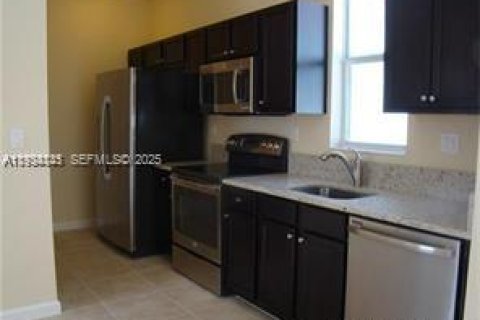 Снять в аренду кондоминиум в Майами, Флорида 74.32м2, № 1992419 - фото 4