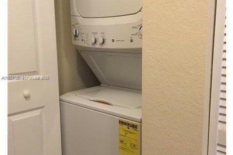 Снять в аренду кондоминиум в Майами, Флорида 74.32м2, № 1992419 - фото 11