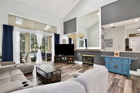House in Apopka, Florida 5 bedrooms, 394.09 sq.m. № 1876802 - photo 5