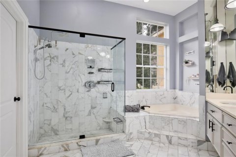 House in Apopka, Florida 5 bedrooms, 394.09 sq.m. № 1876802 - photo 26