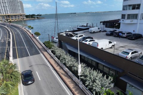 Immobilier commercial à vendre à Miami, Floride № 1841314 - photo 2