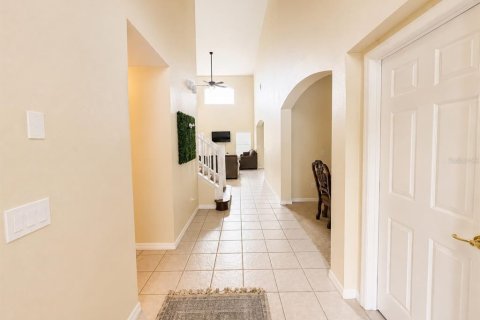 Villa ou maison à louer à Davenport, Floride: 5 chambres, 208.47 m2 № 2266701 - photo 2