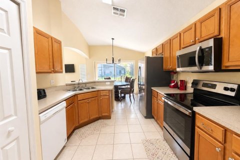 Villa ou maison à louer à Davenport, Floride: 5 chambres, 208.47 m2 № 2266701 - photo 3