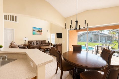 Villa ou maison à louer à Davenport, Floride: 5 chambres, 208.47 m2 № 2266701 - photo 4