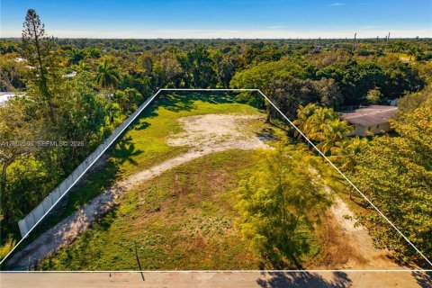 Terrain à vendre à Miami, Floride № 2066702 - photo 1