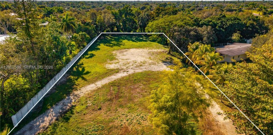 Terrain à Miami, Floride № 2066702