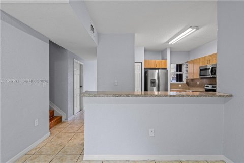 House in Florida City, Florida 3 bedrooms, 141.86 sq.m. № 2020638 - photo 9