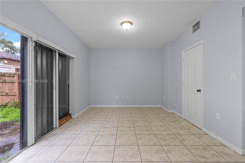 House in Florida City, Florida 3 bedrooms, 141.86 sq.m. № 2020638 - photo 15