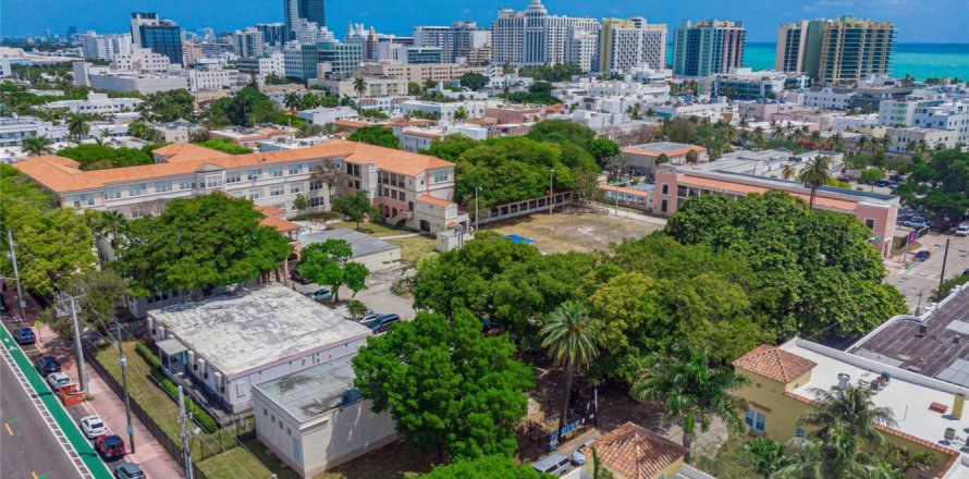 Condominio en Miami Beach, Florida, 2 dormitorios  № 1210205
