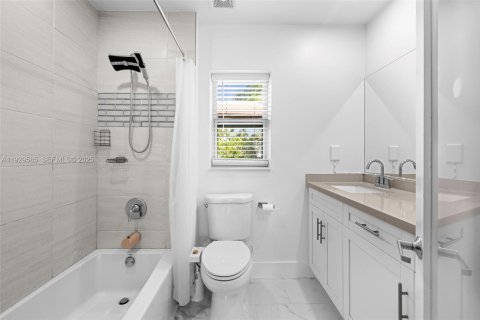 Villa ou maison à vendre à Cutler Bay, Floride: 4 chambres, 162.11 m2 № 1988462 - photo 22