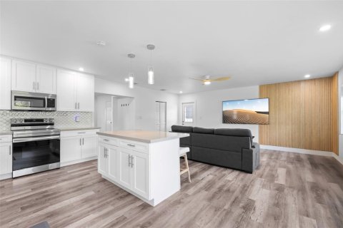 Villa ou maison à vendre à Cutler Bay, Floride: 4 chambres, 162.11 m2 № 1988462 - photo 10