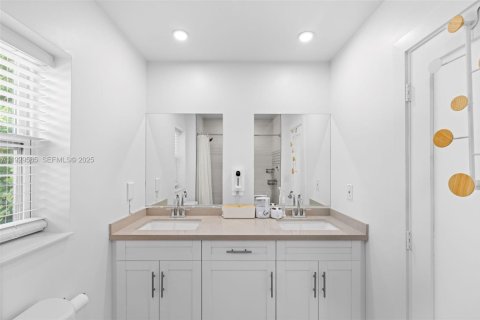 Villa ou maison à vendre à Cutler Bay, Floride: 4 chambres, 162.11 m2 № 1988462 - photo 23