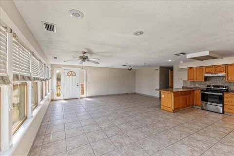 Casa en venta en New Smyrna Beach, Florida, 4 dormitorios, 149.11 m2 № 2386499 - foto 9