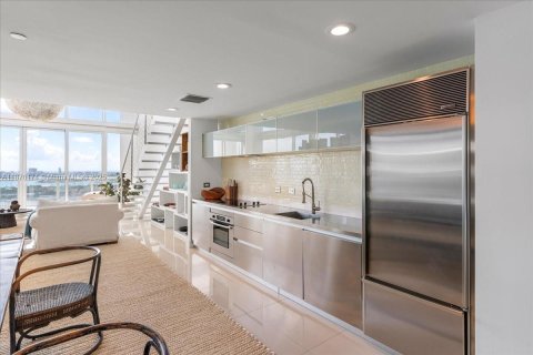 Copropriété à vendre à Miami, Floride: 2 chambres, 177.07 m2 № 1979647 - photo 10