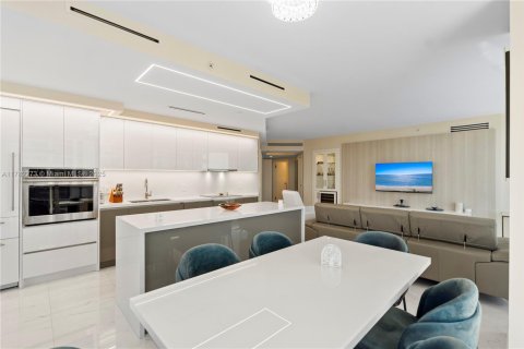 Condominio en venta en Miami Beach, Florida, 2 dormitorios, 128.21 m2 № 1937676 - foto 23