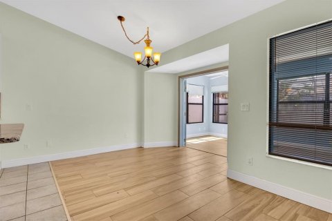 Villa ou maison à louer à Clearwater, Floride: 3 chambres, 140.56 m2 № 2148516 - photo 8