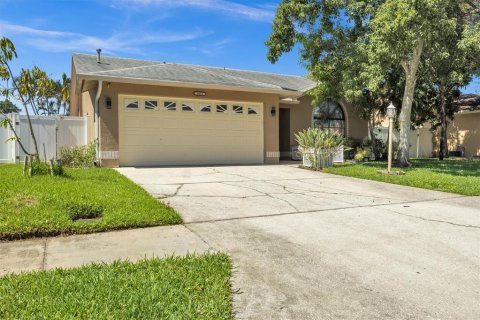 Villa ou maison à louer à Clearwater, Floride: 3 chambres, 140.56 m2 № 2148516 - photo 3
