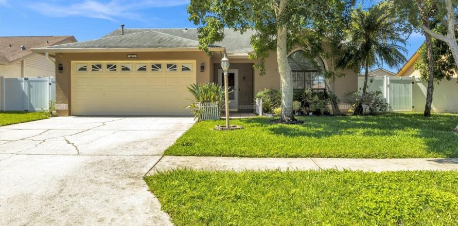 Villa ou maison à Clearwater, Floride 3 chambres, 140.56 m2 № 2148516