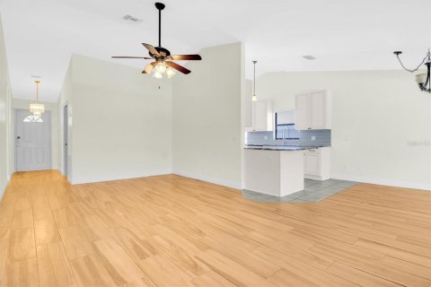 Villa ou maison à louer à Clearwater, Floride: 3 chambres, 140.56 m2 № 2148516 - photo 10