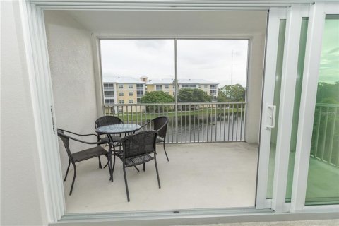 Condo in Placida, Florida, 2 bedrooms  № 2204050 - photo 17