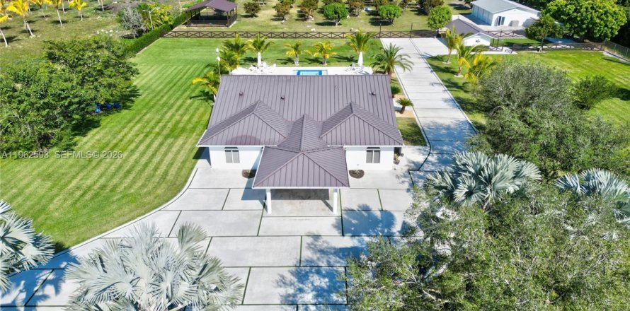 Villa ou maison à Miami, Floride 5 chambres, 281.87 m2 № 2023684