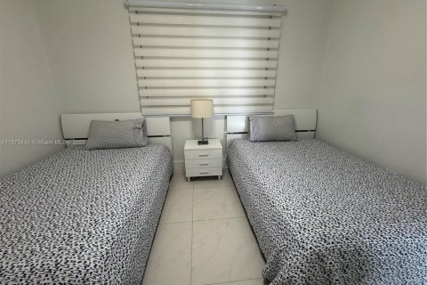 Copropriété à louer à Sunny Isles Beach, Floride: 2 chambres, 136.57 m2 № 1924249 - photo 12