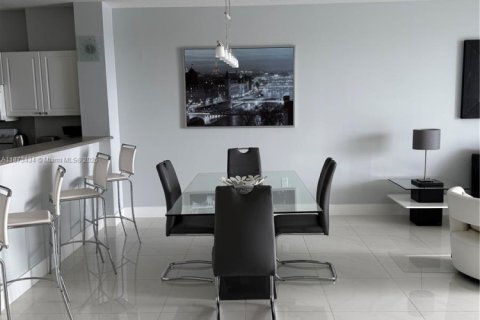 Copropriété à louer à Sunny Isles Beach, Floride: 2 chambres, 136.57 m2 № 1924249 - photo 17