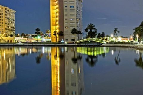Condominio en venta en Saint Petersburg, Florida, 2 dormitorios, 97.08 m2 № 1802870 - foto 18