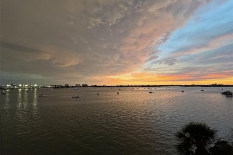 Condominio en venta en Saint Petersburg, Florida, 2 dormitorios, 97.08 m2 № 1802870 - foto 15
