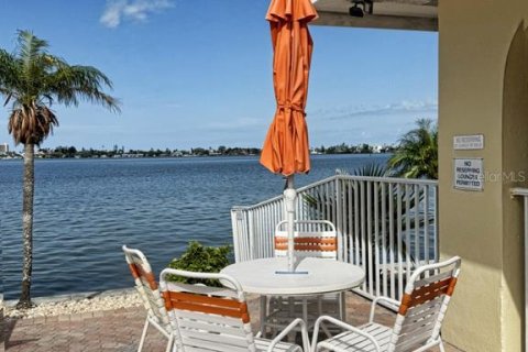 Condominio en venta en Saint Petersburg, Florida, 2 dormitorios, 97.08 m2 № 1802870 - foto 14