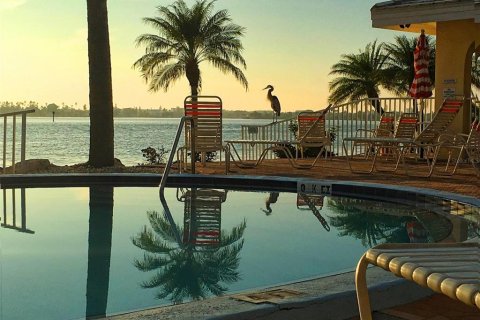 Condominio en venta en Saint Petersburg, Florida, 2 dormitorios, 97.08 m2 № 1802870 - foto 21