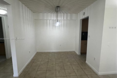 Condo in Hialeah, Florida, 1 bedroom  № 2068784 - photo 7