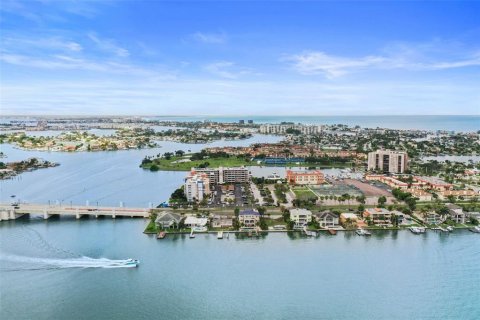 Copropriété à louer à Treasure Island, Floride: 1 chambre, 82.22 m2 № 2167694 - photo 25