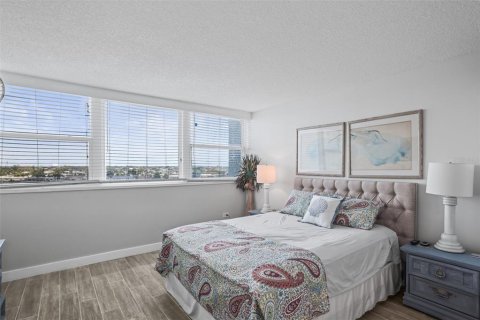 Copropriété à louer à Treasure Island, Floride: 1 chambre, 82.22 m2 № 2167694 - photo 12