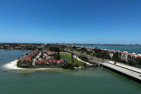 Copropriété à louer à Saint Petersburg, Floride: 2 chambres, 109.16 m2 № 1845113 - photo 3