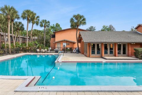 Condo in Orlando, Florida, 1 bedroom № 2211529 - photo 18