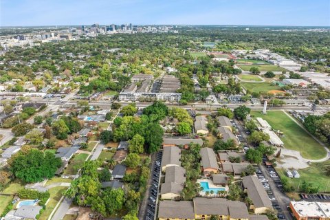 Condo in Orlando, Florida, 1 bedroom № 2211529 - photo 23