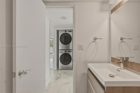 Copropriété à vendre à Miami Beach, Floride: 2 chambres, 85.56 m2 № 2044256 - photo 17