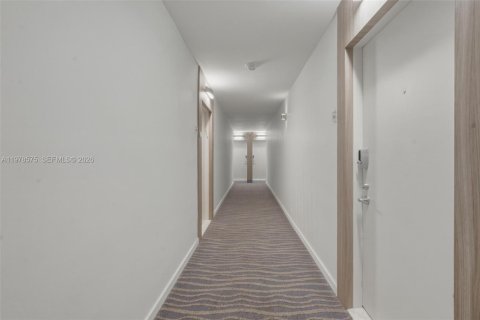 Copropriété à vendre à Miami Beach, Floride: 2 chambres, 85.56 m2 № 2044256 - photo 27